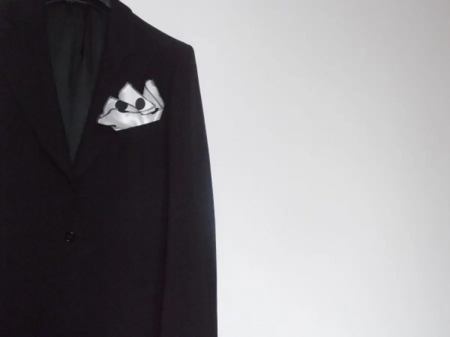 Pochette da uomo, come scegliere quella giusta per te