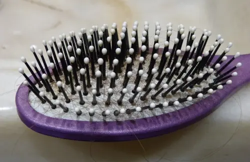 Fermare il diradamento precoce dei capelli: come infoltirli